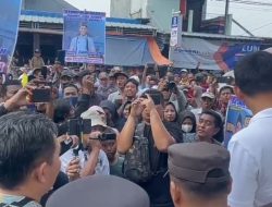 Ribuan Massa Serbu Kediaman Benny Santoso, Desak Pengusaha Bawang Ini Nyalon Bupati Brebes