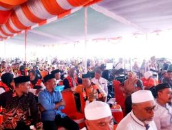 Bupati Bassam Lepas 194 Jamaah Calon Haji Halsel