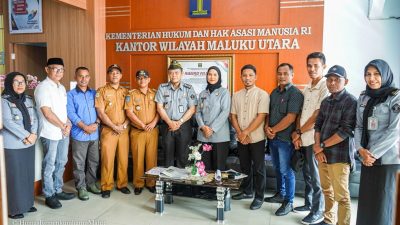 Lurah Gamalama dan Sango Terima Anugerah Paralegal Justice Award 2024