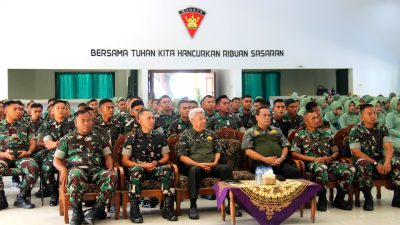 Prajurit dan Persit Yonarmed 1 Kostrad Ikuti Safari Bintal