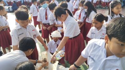 Tanamkan Peduli Lingkungan, Pelajar SD Tarakanita Diajak Ciptakan Eco Enzyme