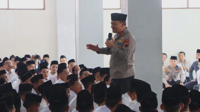 Kapolda Jateng Beri Arahan Ratusan Santri API Tegalrejo