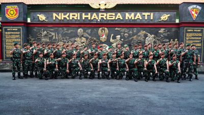 Komandan Batalyon Armed 11 Kostrad Terima OJT Taruna Akmil