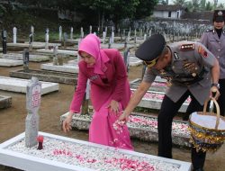 Kapolresta Magelang Pimpin Ziarah dan Tabur Bunga di TMP Giri Dharmoloyo II