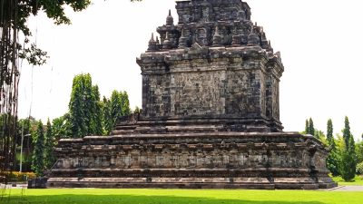 Eksotika Relief Candi Mendut
