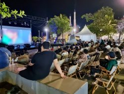 Healing Tipis-Tipis di F8 Makassar, Nonton Bareng Sambil Makan Pisang Epe di Zona 2