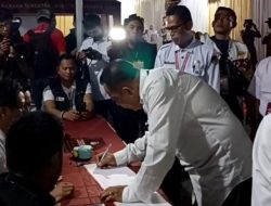 Bukan Beramal, Pasangan ‘SANTUN’ Pendaftar Terakhir di KPU Sinjai