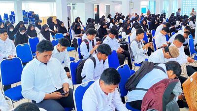 Ratusan Calon Mahasiswa Baru UIAD Gelombang II Ikuti Ujian Seleksi 2024