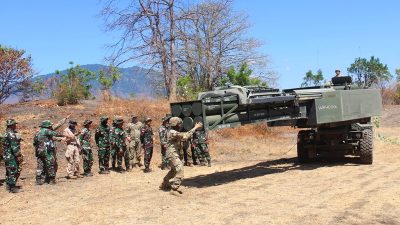 Prajurit Yonarmed 1 Kostrad Dalami Teknologi Roket “Himars” dari US Army