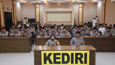 Polres Kediri Ikuti Sholawat dan Doa Bersama Cooling System Pilkada Serentak 2024