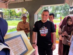 Pj Bupati Sinjai Jadi Pemandu Saat Siswa SMAN 1 Sinjai Berkunjung di Situs Perjanjian Topekkong