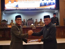 Pemkab Serahkan Ranperda Perubahan APBD Tahun 2024 Ke DPRD Sinjai