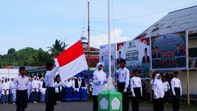 Peringati Hari Santri Nasional, Kemenag Halsel Gelar Upacara Bendera