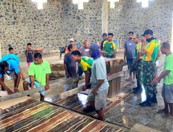 Satgas Pamtas Yonarmed 11 Kostrad Laksanakan Karya Bakti di Gereja