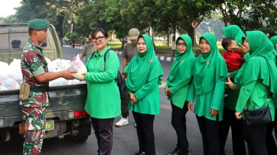 Danrindam IV/Diponegoro Beri Tali Asih Anggota Korum dan Persit Yonarmed 11/GG/2/2 Kostrad