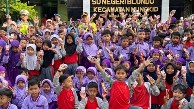 Kapolresta Magelang Beri Bekal Makanan dan Minuman Bernutrisi Kepada Anak SD