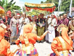 Tradisi Ma’rimpa Salo, Pj Bupati Sinjai Ajak Masyarakat Jaga Kelestarian Kearifan Lokal