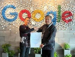 Membanggakan, Pj. Bupati Sinjai Terima Sertifikat KSRG SMP Negeri 3 Sinjai dari Google Indonesia