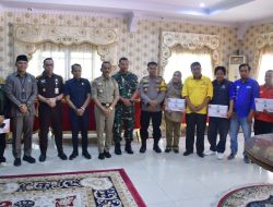 Pemkab Sinjai Serahkan Bantuan Keuangan untuk Parpol