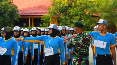 Satgas Pamtas Yonarmed 11 Kostrad Berikan Wasbang Calon Paskibraka di SMA Negeri 1 Nunukan