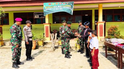 Satgas Pamtas Yonarmed 11 Kostrad Pos Bambangan Lakukan Aksi Peduli Pendidikan