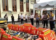 Polres Magelang Kota Musnahkan Barang Bukti Ratusan Botol Miras