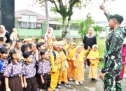 Anak-Anak TK di Perbatasan Lakukan Kunjungan Edukasi Militer