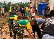 Satgas Pamtas Yonarmed 11 Kostrad Bersama Warga Bangun Masjid Al-Nurul