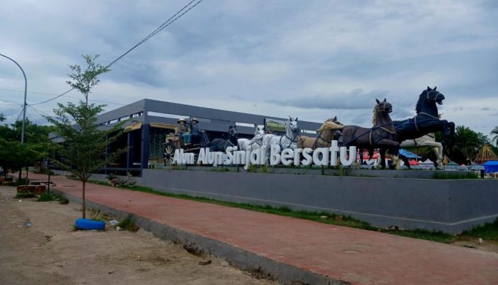 Sejumlah Kios di Alun-alun Sinjai Bersatu Belum Dibuka, Disinyalir Ada Jatah-jatahan