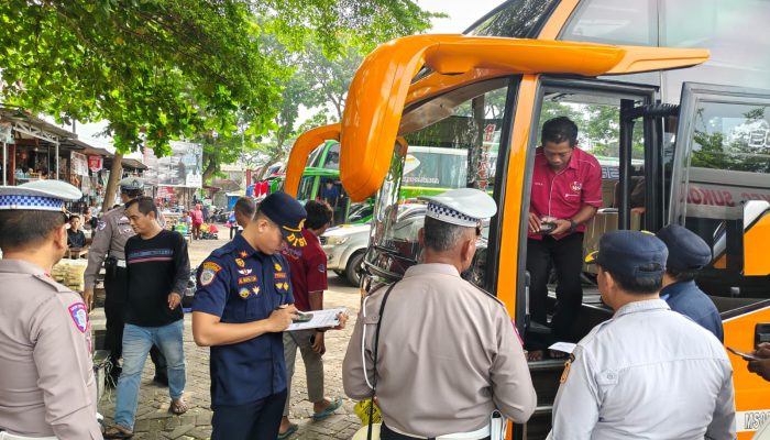 Pastikan Keselamatan Transportasi, Polres Blitar Kota Gelar Ramp Check