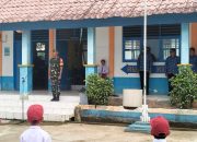 Serda Johny, Babinsa Desa Puncak Lakukan Pembinaan di Sekolah Satap Bilalang