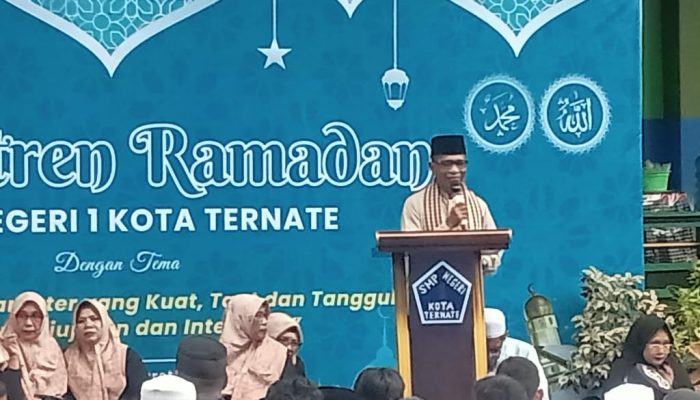 Gelar Pesantren Ramadan 1446 H, SMP Negeri 1 Ternate Hadirkan Ustadz Hasmin M. Lifu