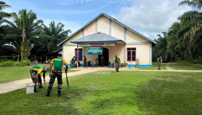 Bakti TNI, Satgas Pamtas Yonarmed 11 Kostrad Bersihkan Gereja di Sebatik Barat
