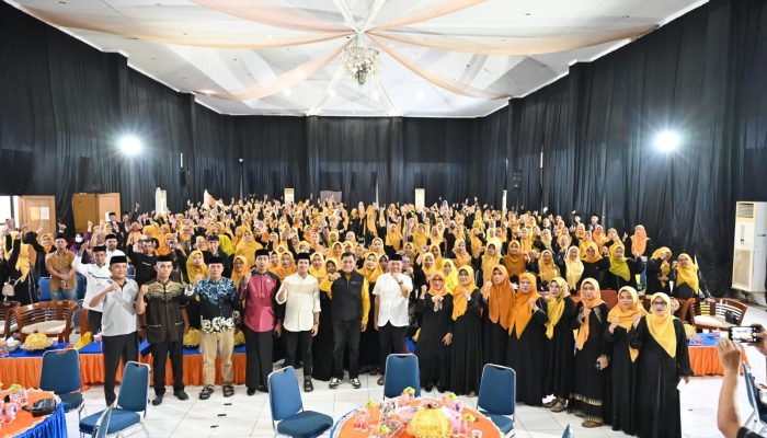Ratusan Warga Sinjai Buka Puasa Bersama Legislator DPR RI Nurdin Halid