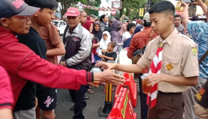 Polres Magelang Kota Gelar Jumat Curhat dan Bagi Takjil 