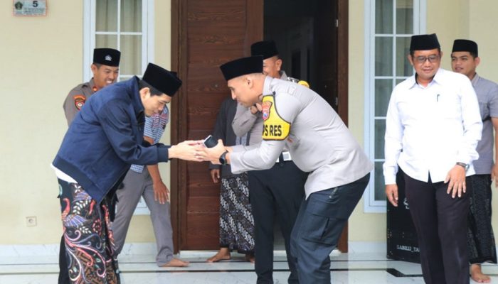 Perkuat Sinergi Kapolres Blitar Kota Silaturahmi ke Kediaman Gus Iqdam