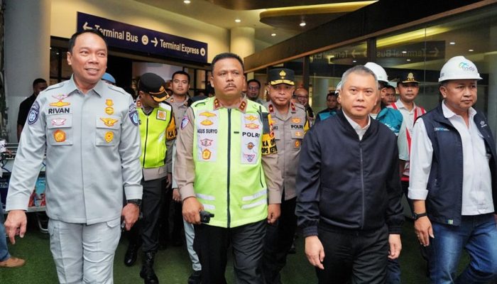 Kakorlantas dan Menhub Pantau Hari Pertama Operasi Ketupat 2025