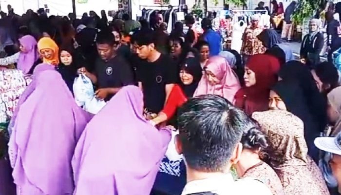 Persaudaraan Hajjah Nurul Jannah Lembah Hijau Gelar Pasar Murah