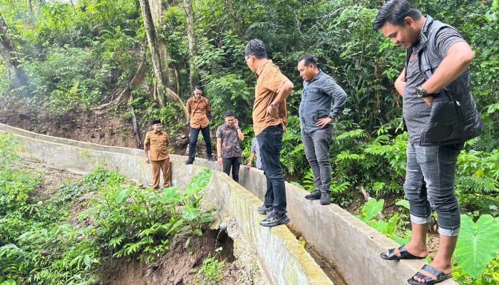 Tipikor Polres Sinjai Tinjau Proyek Pembangunan Saluran Irigasi Borongpao