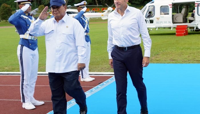 Presiden RI dan Presiden Prancis Kunjungi Akademi Militer di Magelang