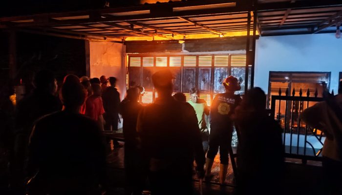 Kebakaran Landa Garasi Rumah di Paguyangan, 1 Unit Mobil dan Sepeda Motor Hangus