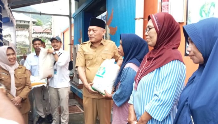 Wagub Malut Luncurkan Penyaluran Bantuan Pangan Beras 2025