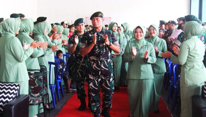 Danmenarmed 2 Putra Yudha Kunjungi Yonarmed 1 Kostrad