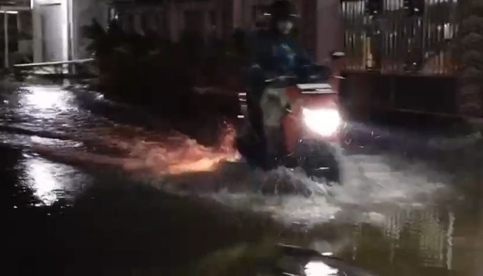 Ribuan Rumah di Kecamatan Losari Brebes Terendam Banjir Rob, Aktivitas Warga Lumpuh