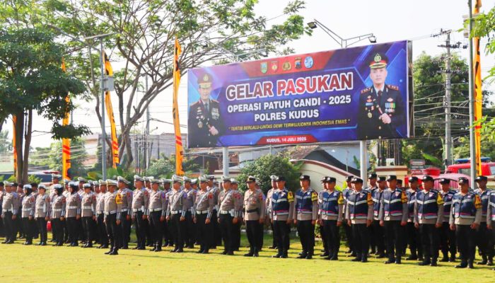 Kapolres Kudus Pimpin Apel Gelar Pasukan Operasi Patuh Candi 2025
