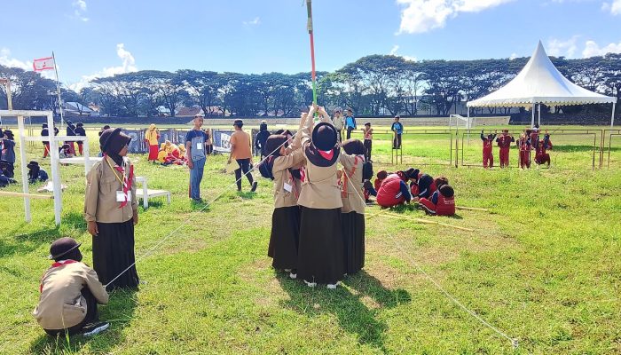 Pramuka Putri MIN 2 Sinjai Raih Juara 2 Lomba Pionering Perkemahan Galang Tegak