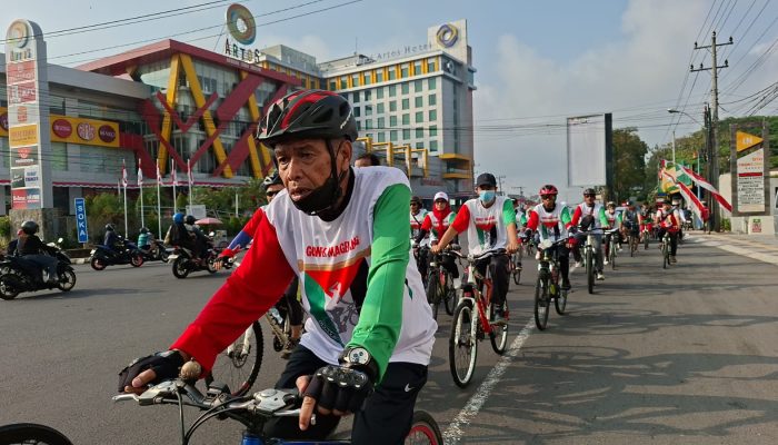 Galang Dana Peduli Palestina, Ratusan Pesepeda Magelang Raya Gowes Bersama