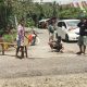 Warga Kanrung Sinjai Tengah Swadaya Perbaiki Jalan Kewenangan Pemprov Sulsel