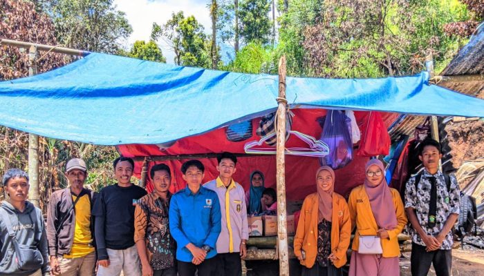 IPM Sinjai dan KNPI Sinjai Barat Salurkan Bantuan untuk Korban Kebakaran