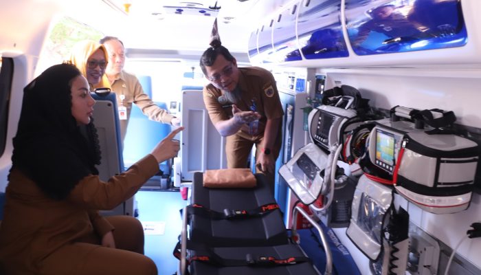 Terima 2 Unit Armada Ambulans, Direktur RSUD Brebes : Ambulans Adalah Urat Nadi Pelayanan Darurat